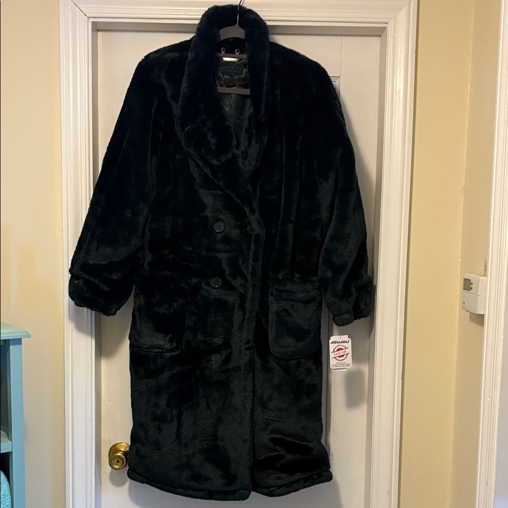Jou Jou Emerald green faux fur coat very sophisticated